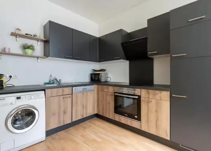 Spacious Stone Apartment Wien